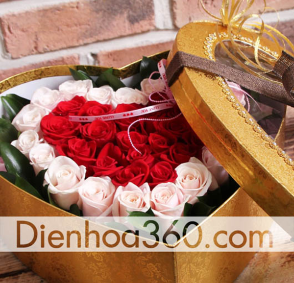 Gợi ý chọn hộp hoa hồng tươi tặng bạn gái nhân ngày kỉ niệm tình yêu