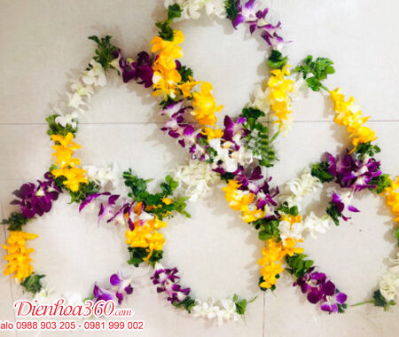 Vòng hoa đeo cổ hoa lan