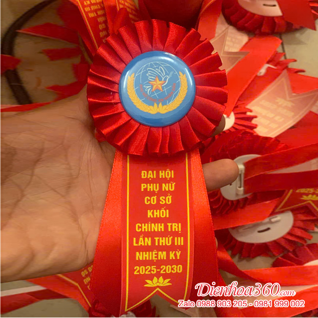 Mẫu hoa cài ngực đại hội công đoàn