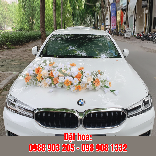 Xe hoa lụa ngày cưới